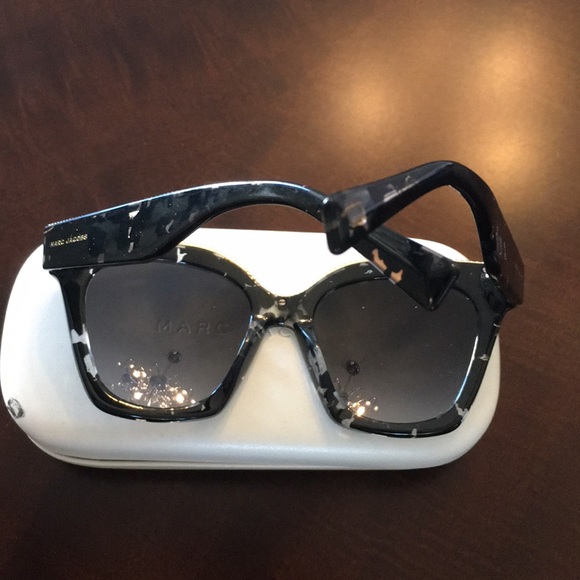Marc Jacobs sunglasses - Picture 4 of 5